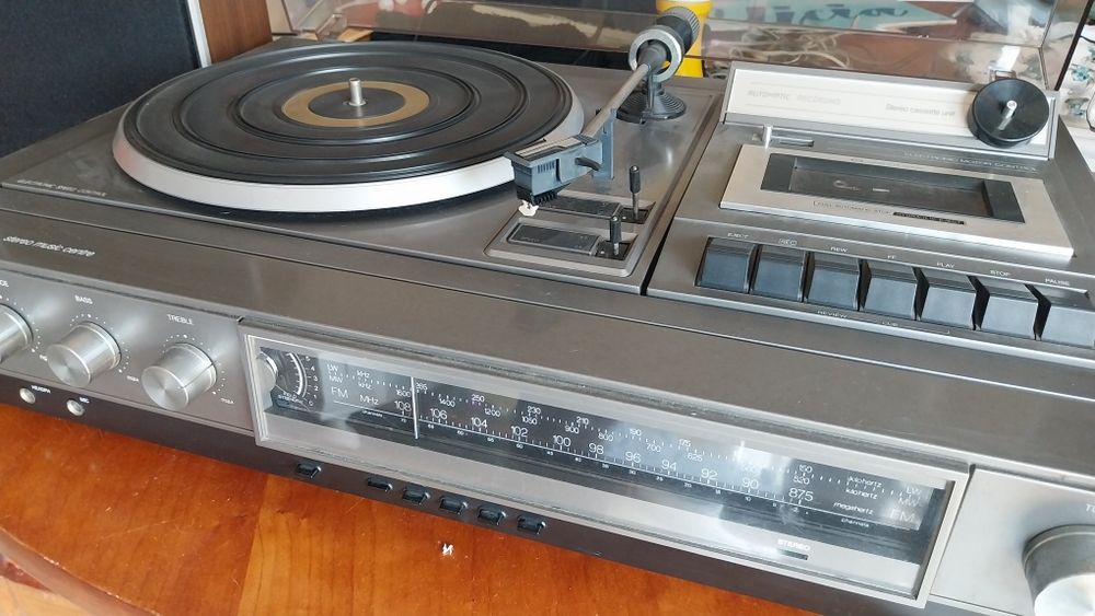 Gira-discos leitor de cassetes Philips 902