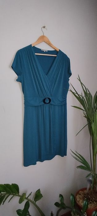 Elegancka sukienka koktajlowa 44