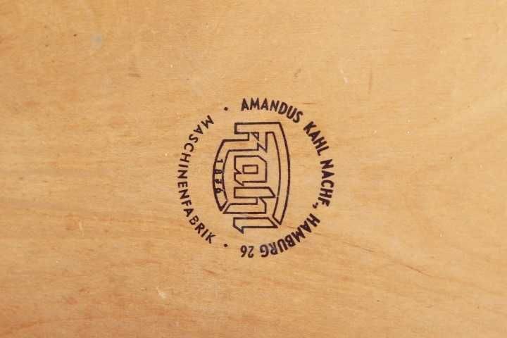 Calendário Vintage em Madeira – Armand Marseille (Alemanha)