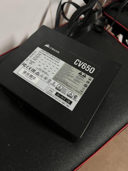 Corsair CV650 usada
