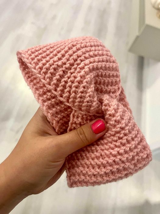 Dziergana opaska na głowę