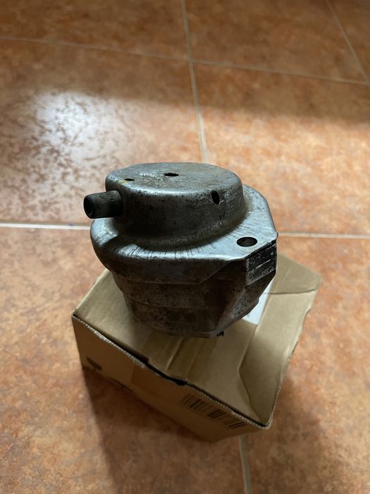 Подушка двигателя на BMW E60