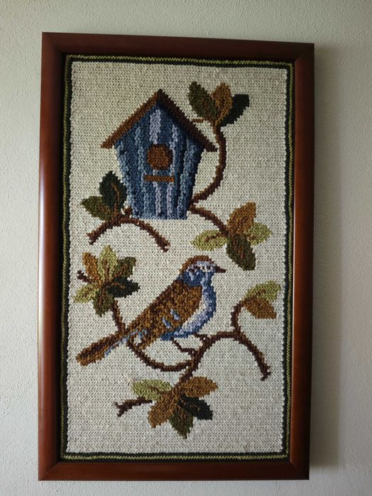 Quadro em arraiolos 79x49 feito à mão