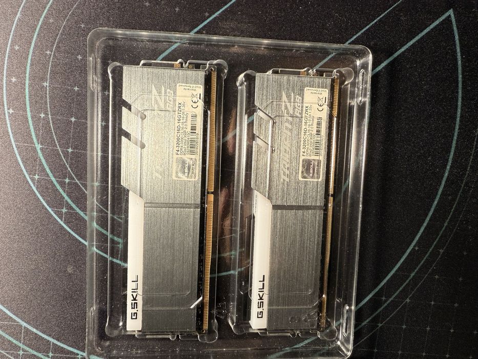 Placa gráfica MSI RTX 2060 Ventus + 16GB RAM G.Skill Trident Z RGB