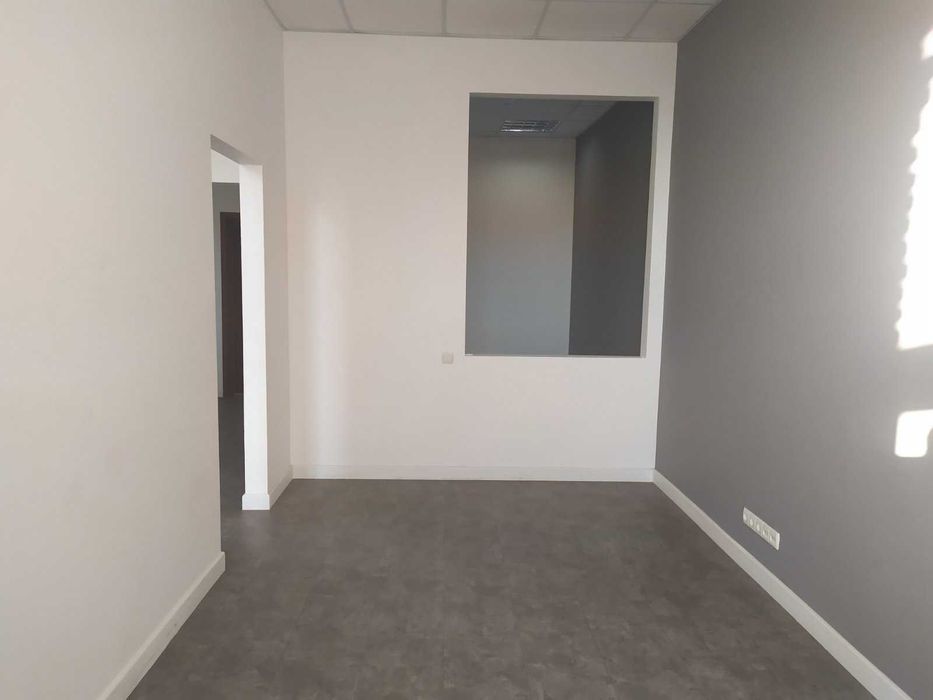 Аренда офиса 49м2 от собственника БЦ ВЕСТА,у.В.Хвойки,21, м. Почайна