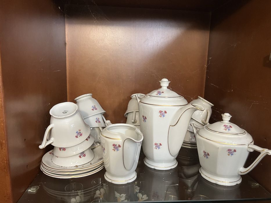 Conjunto de chá antigo em porcelana