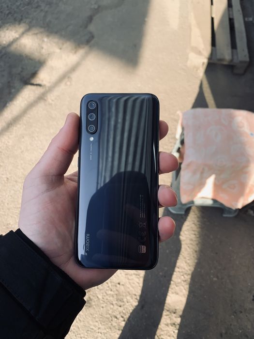 Продам xiaomi miA3 6/64 в идеальном состоянии