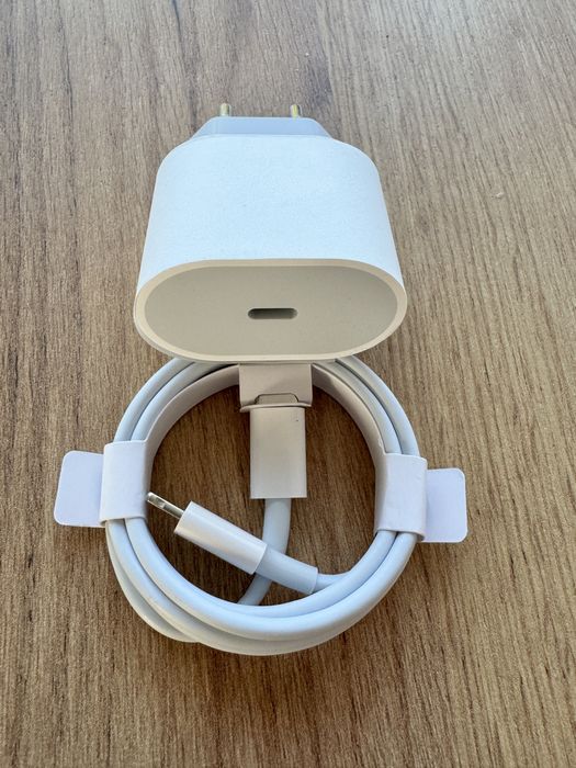 Szybka ładowarka 20 W IPhone  USB C Lighting z PD.
