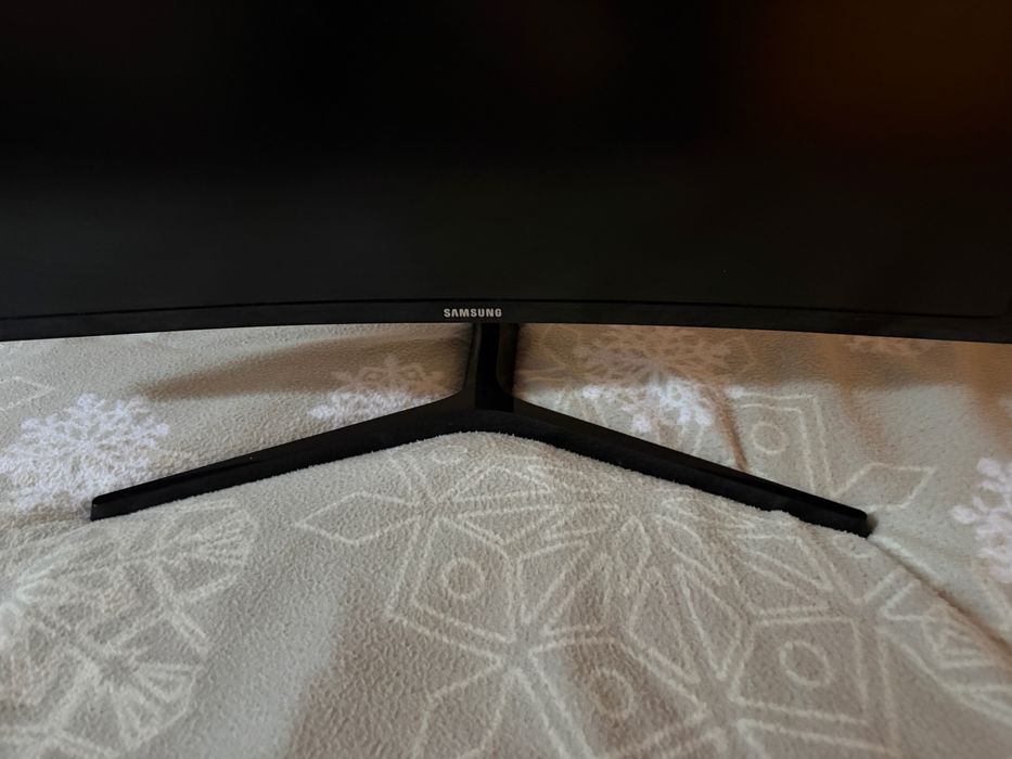 Monitor Samsung CF398 27” Curved FHD
