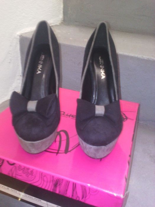 Sapato senhora novo. Caixa