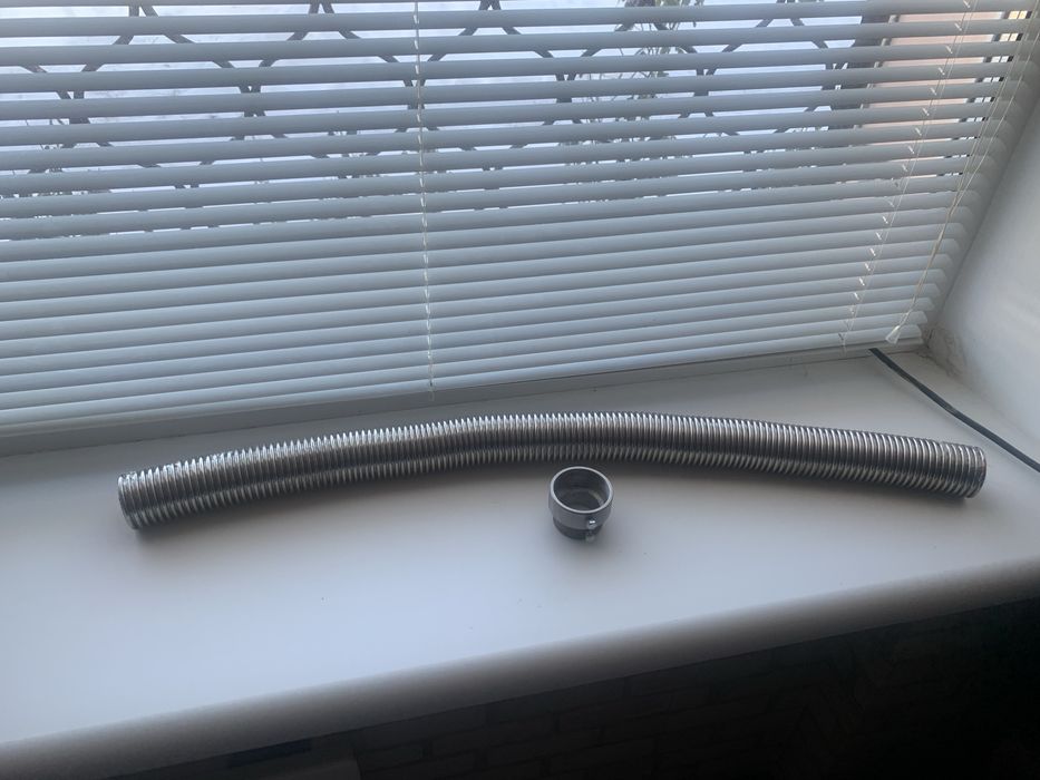 Продам для выхлопной трубы бензогенератора , вывод из помещения газов