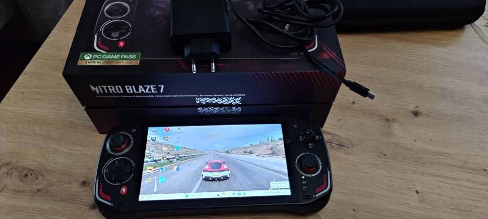 Acer Nitro Blaze 7