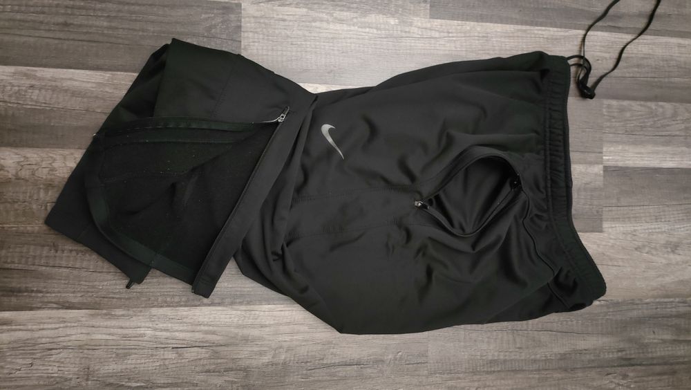 dresowe , sportowe, grubsze spodnie NIKE dri -fit z zamkami