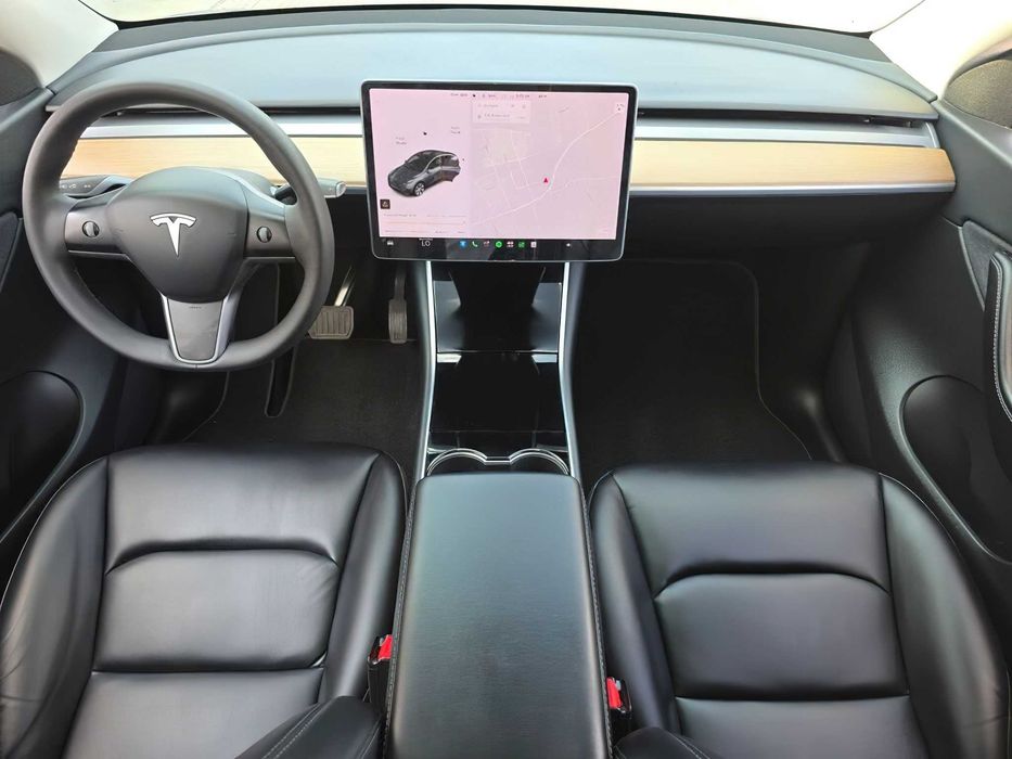 Tesla Model Y Long Range      2021