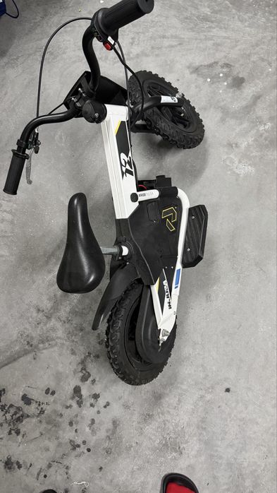 Bicicleta eletrica injusa