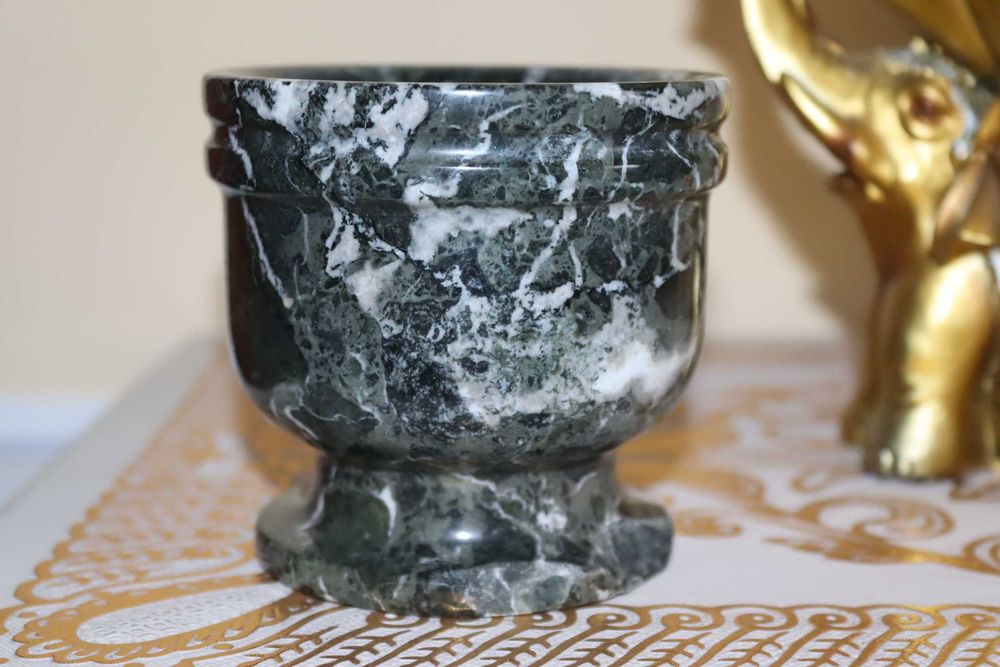 чаша грааля из мраморного оникса старинная