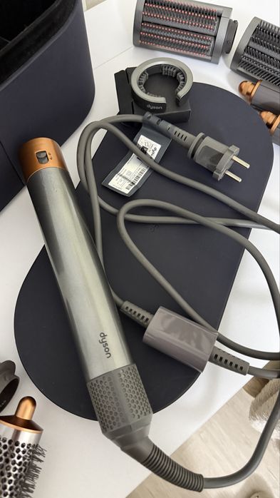 Стайлер Dyson 6 насадок, мультистайлер