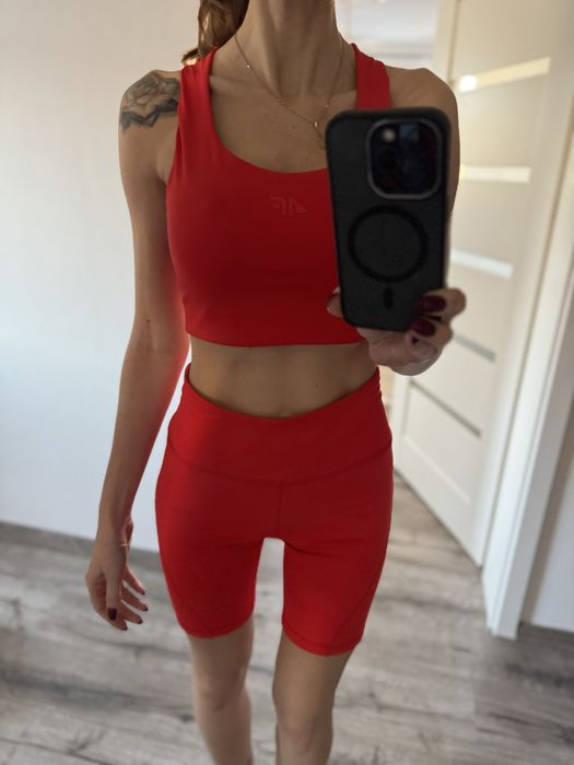 4f komplet fitness rozmiar M jak nowy