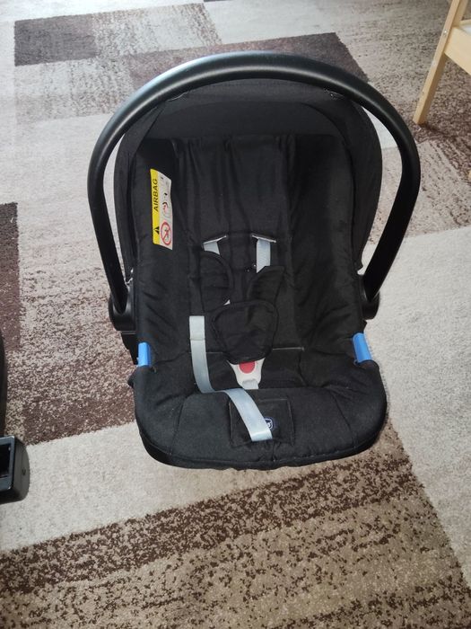 Ovo Chicco Kaily com base para automovel