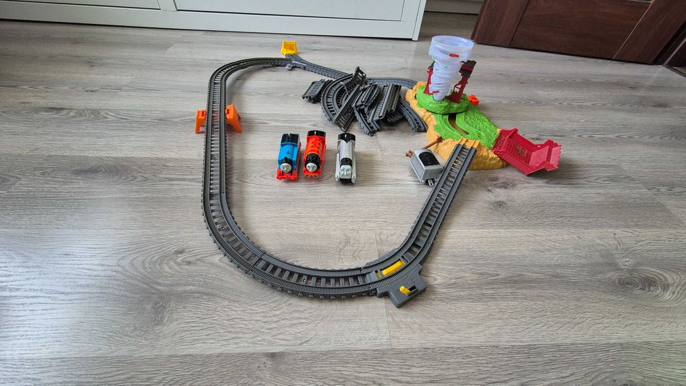 Mega zestaw Tomek i przyjaciele Tornado dodatkowe tory 3 ciuchcie