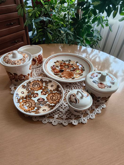 Włocławek Koło ceramika fajans - zestaw 28 elementów