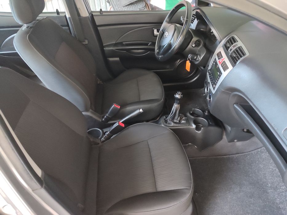 Kia Picanto 1.0 gasolina com 92 mil km