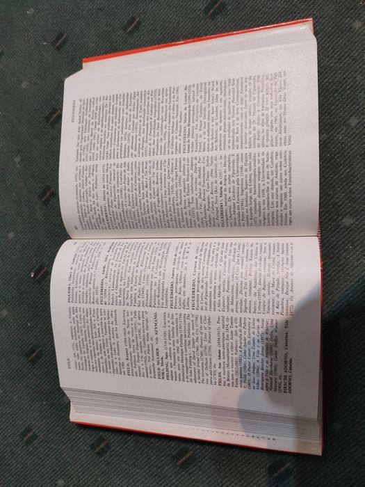 Dicionário de Mulheres Célebres - Américo Lopes de Oliveira