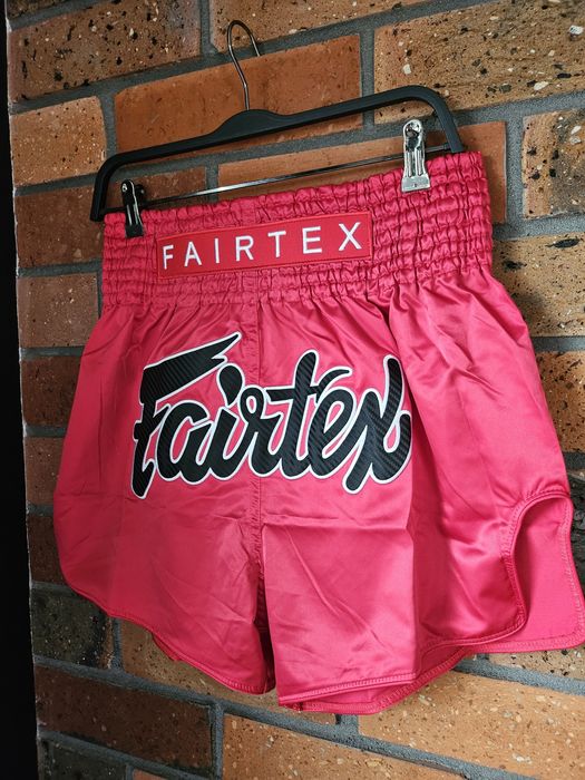 Spodenki czerwone Fairtex Muay Thai Box MMA nowe L