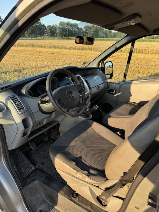 Opel Vivaro 9 os 2013 2.0 diesel manual long