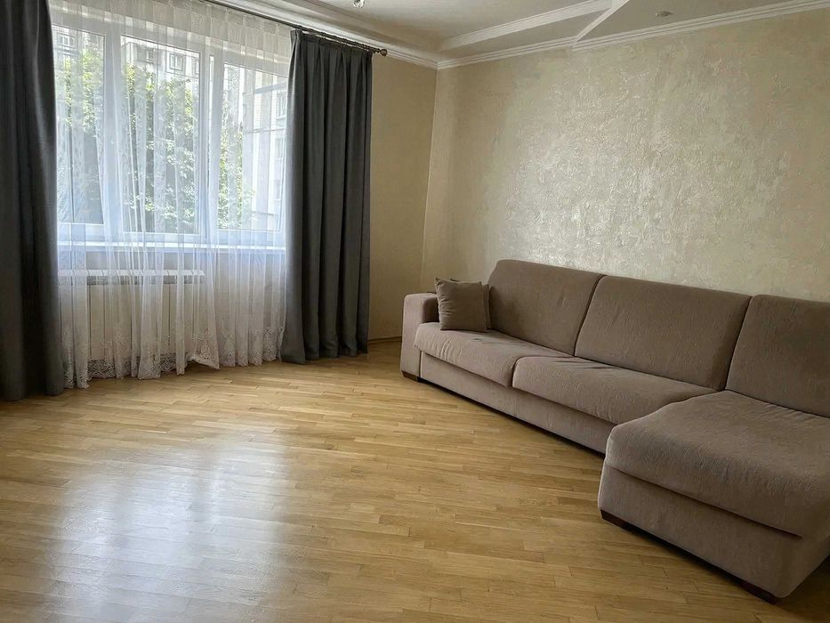 Продаж 2 км. кв. на Сихові у м. Львові - Вид 4