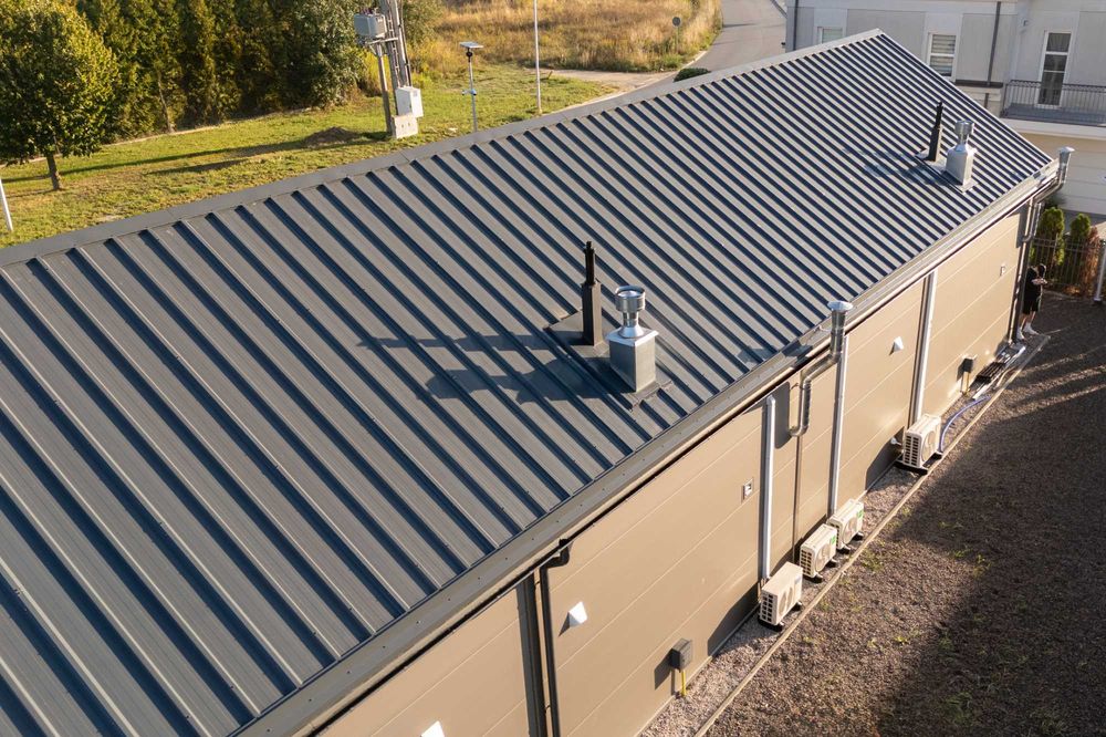 Pawilon handlowy, hala z witrynami 10x30x4m producent