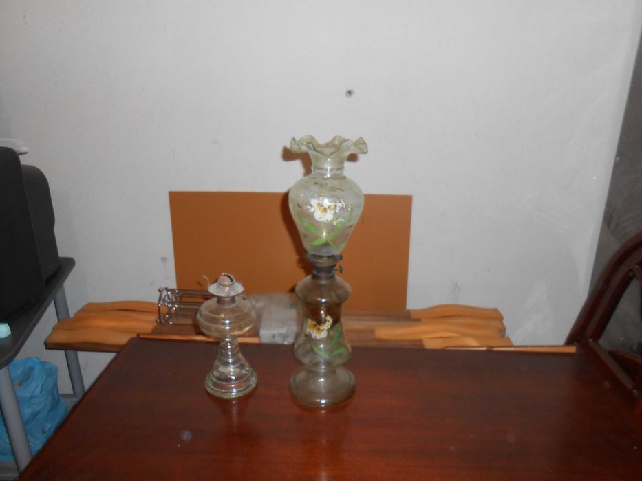 Various antique ceramic pieces426075847435888641