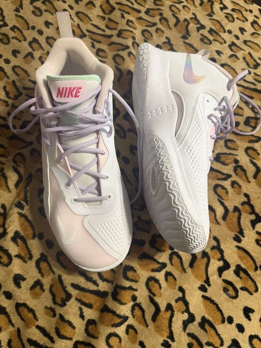 Волейбольні кросівки