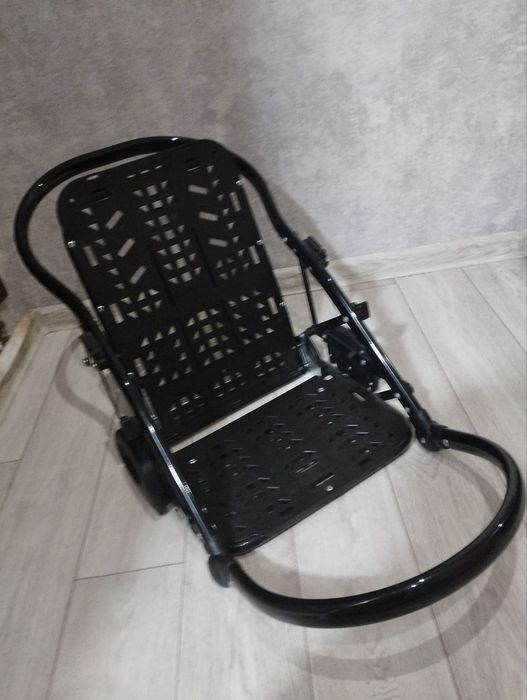 Коляска Invictus (на запчастини)