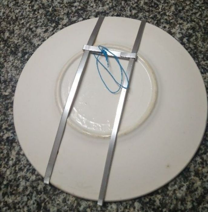 Travessas e pratos antigos