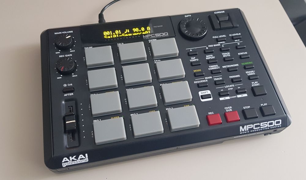 Akai MPC 500 Custom sampler
