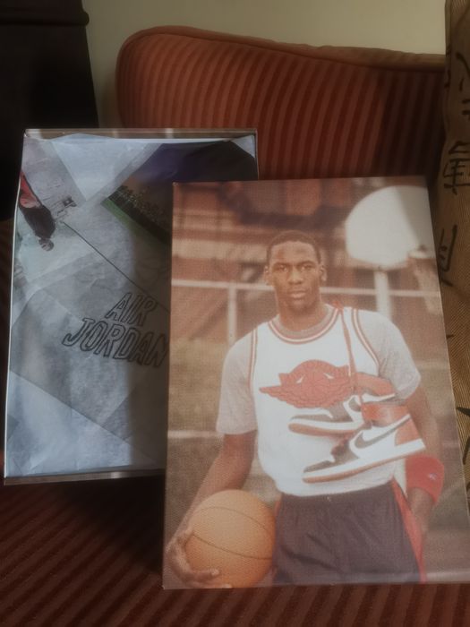 Saldos até Domingo. Sapatilhas homem Nike Jordan 1 Retro OG novas. Tam. 42