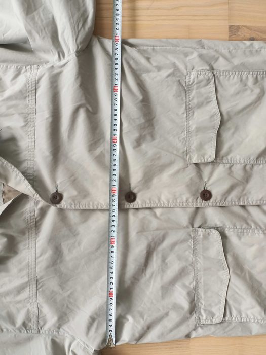 Лёгкая куртка ветровка