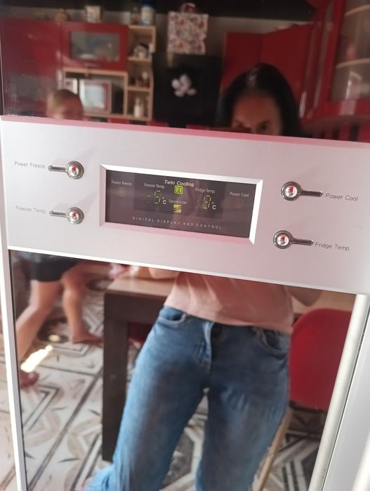 Холодильник Samsung
