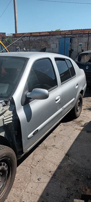 Продам  запчастини до Рено Clio 2 2006 р
