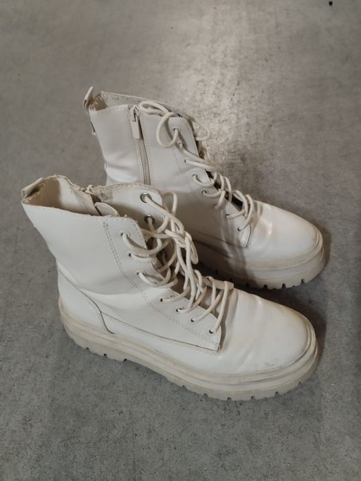 Botas marca Stradivarius