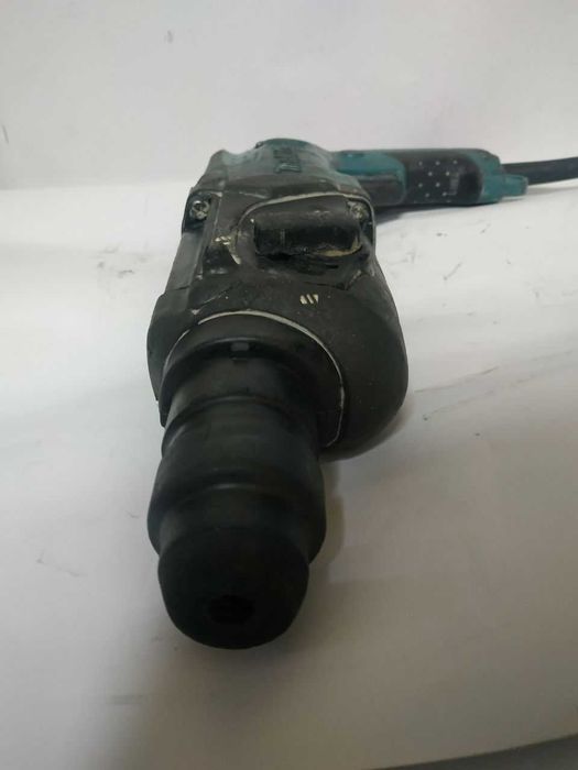 Перфоратор Makita HR2470