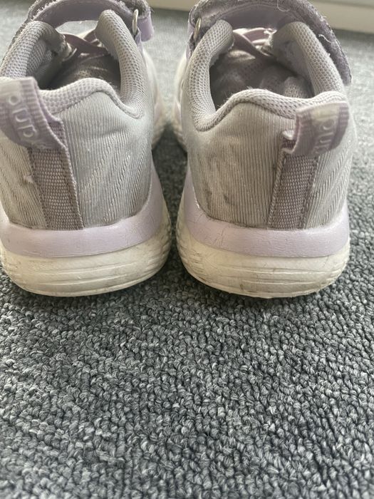 Lekkie buty dla dziewczynki 26