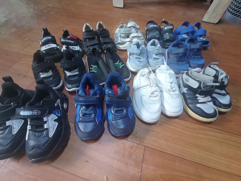 Продам дитяче взуття