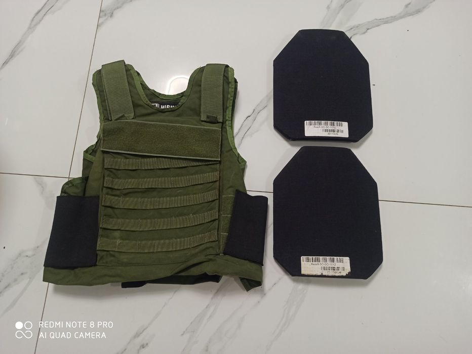 Плитоноска у комплекті