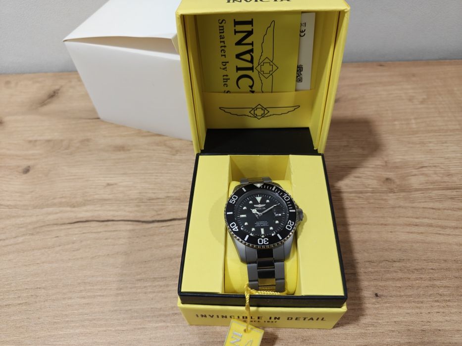 Продам титановий годинник  Іnvicta 0420