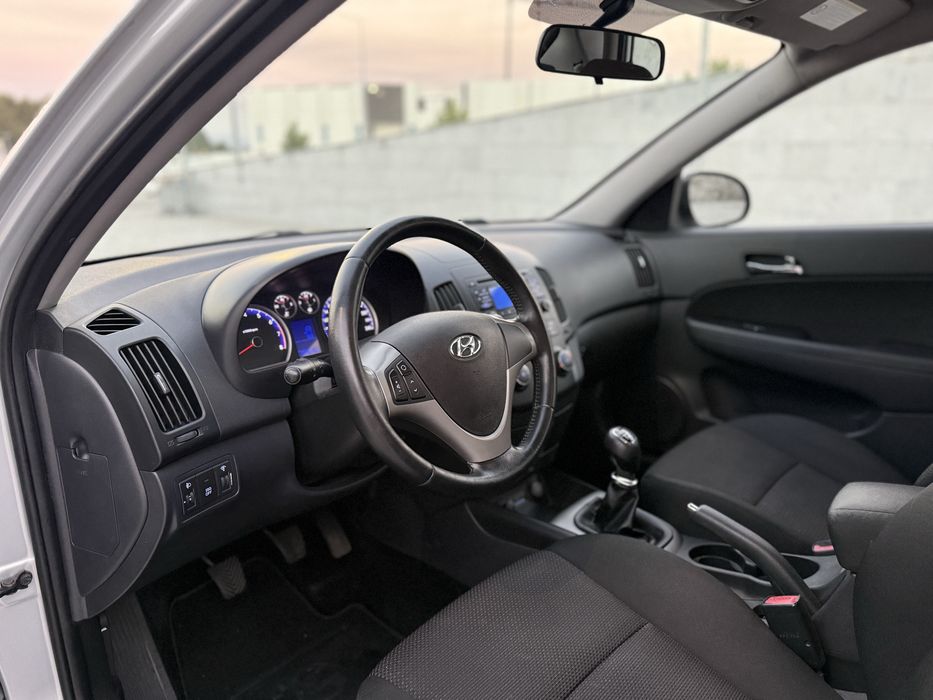 Hyundai I30 1.4i 109cv gasolina blue drive