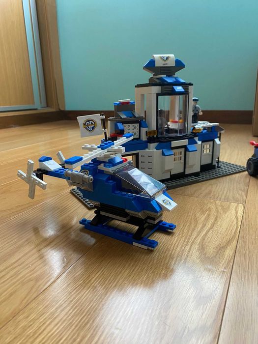 Lego polícia com manual de instruções