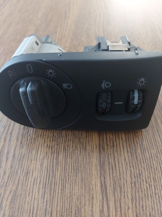 Włącznik świateł z Alfa Romeo 166 3.0 V6 automat