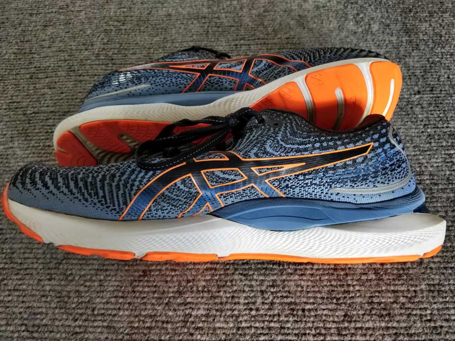 Asics Gel-Cumulus 24 - buty do biegania 44,5